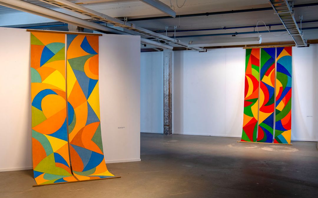 TAITEILIJATAPAAMINEN GALLERIA HIMMELBLAUSSA 17.5. KELLO 13-15